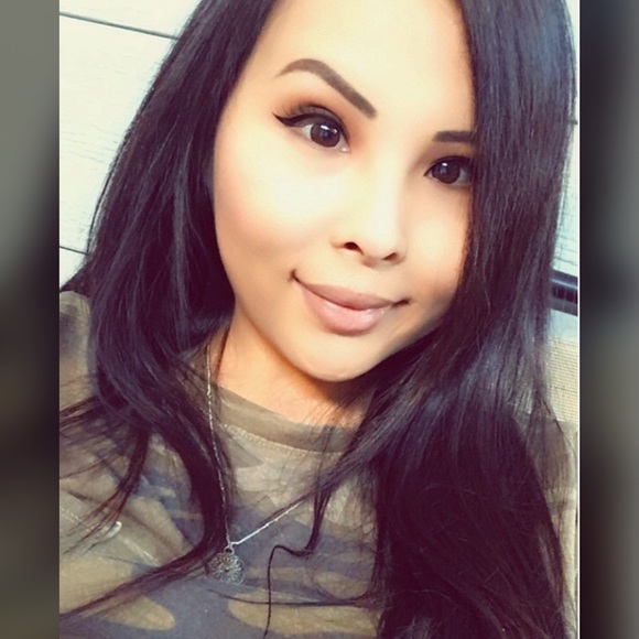 Meet your Posher, Brenda - Picture 1 of 1